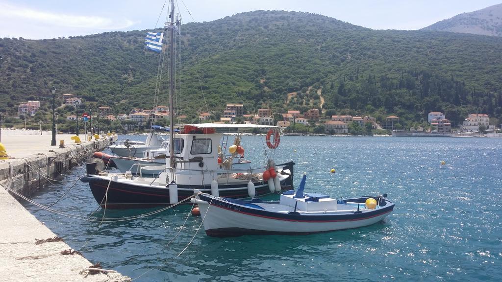 Olive Bay Hotel Agia Efimia Екстер'єр фото